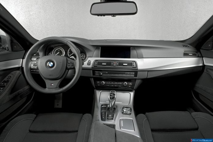 2012 BMW M550d xDrive Touring - фотография 13 из 18