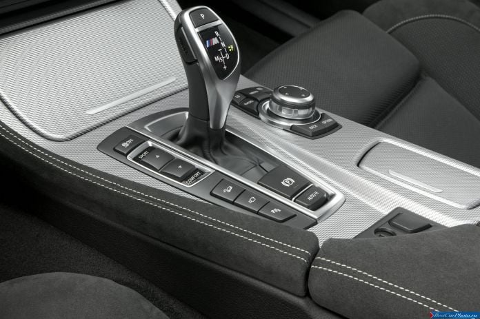 2012 BMW M550d xDrive Touring - фотография 16 из 18