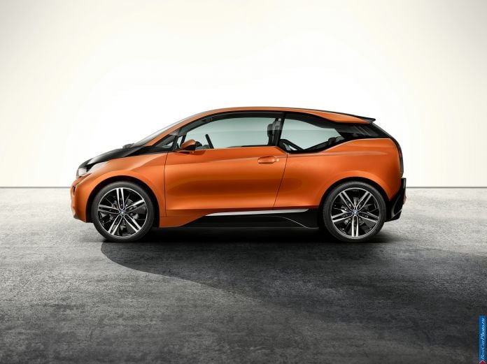 2012 BMW i3 Coupe Concept - фотография 19 из 39 2012 BMW i3 Coupe Concept - фотография 19 из 39