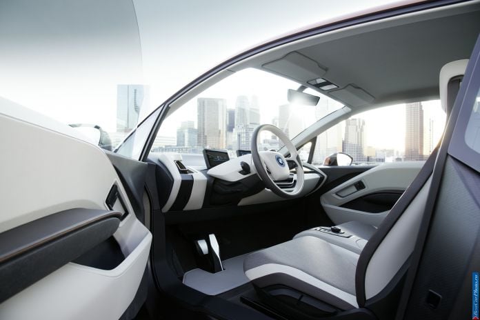2012 BMW i3 Coupe Concept - фотография 29 из 39 2012 BMW i3 Coupe Concept - фотография 29 из 39