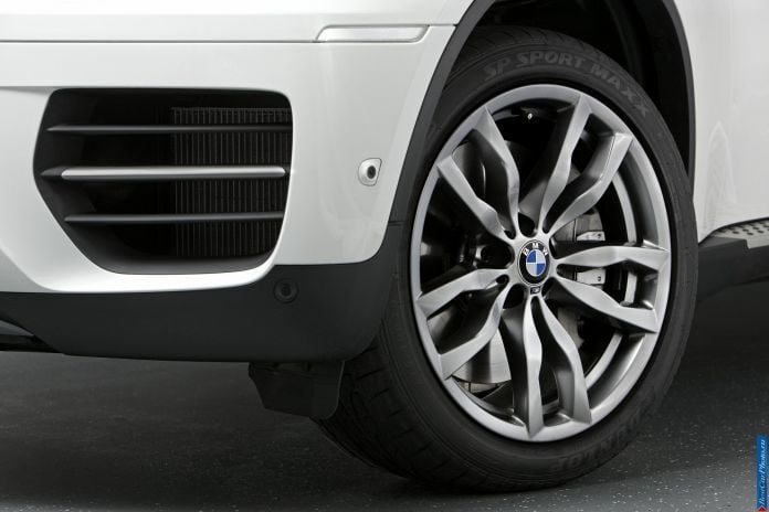 2012 BMW X6 M50d - фотография 5 из 11