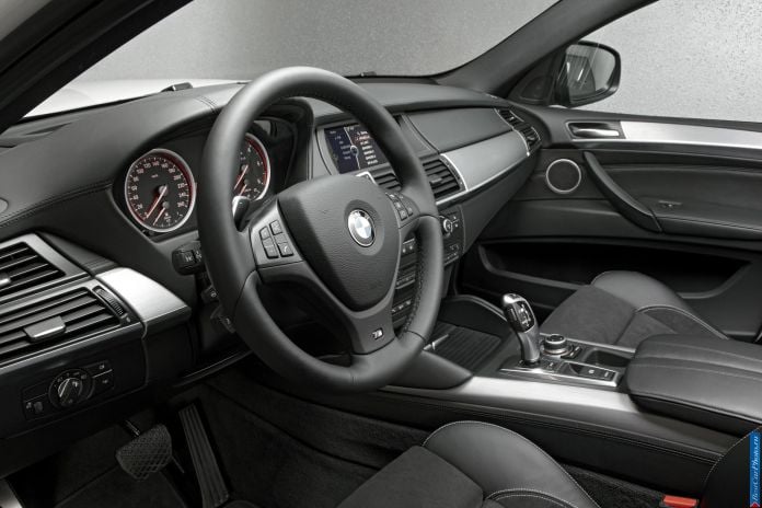 2012 BMW X6 M50d - фотография 10 из 11