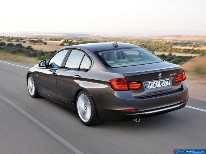 2013 BMW 3-series Sedan - фотография 6 из 53