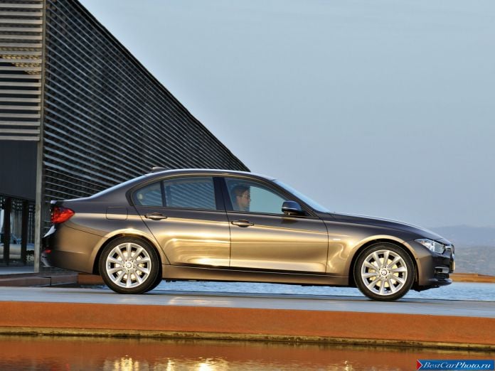 2013 BMW 3-series Sedan - фотография 11 из 53