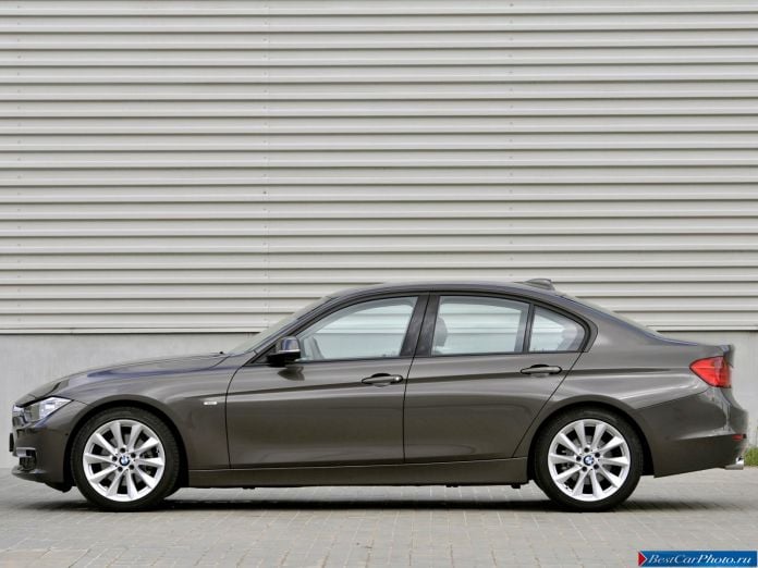 2013 BMW 3-series Sedan - фотография 17 из 53