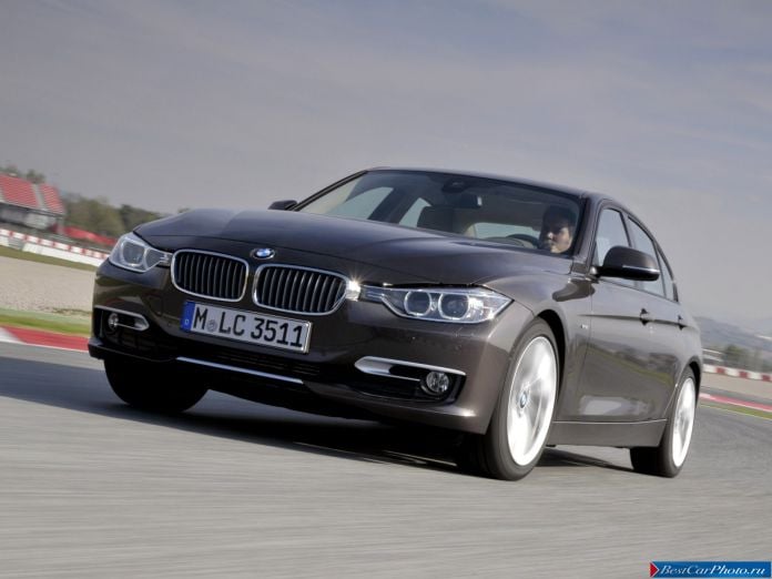 2013 BMW 3-series Sedan - фотография 22 из 53
