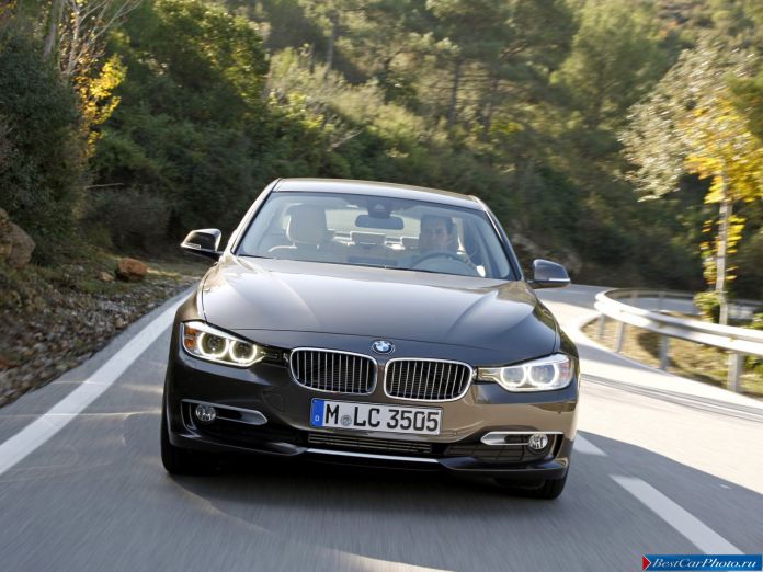 2013 BMW 3-series Sedan - фотография 23 из 53