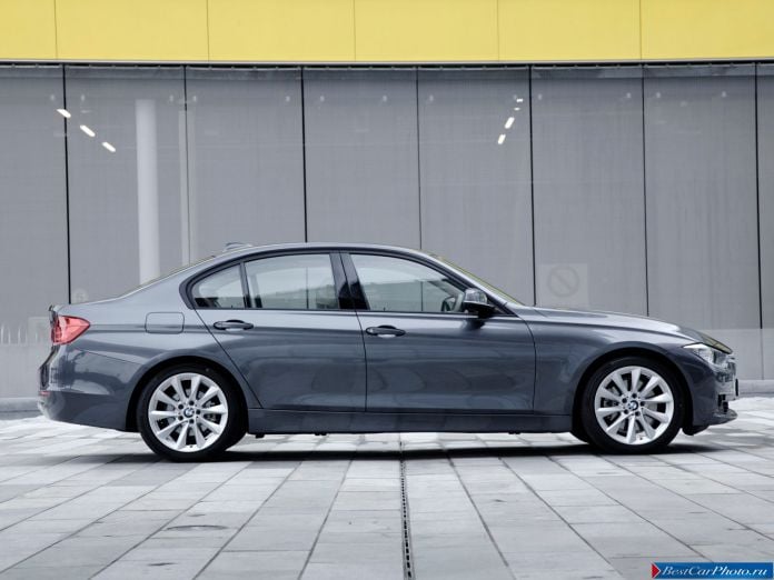 2013 BMW 3-series Sedan - фотография 26 из 53