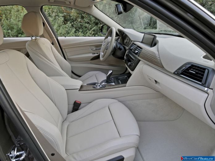 2013 BMW 3-series Sedan - фотография 43 из 53 2013 BMW 3-series Sedan - фотография 43 из 53