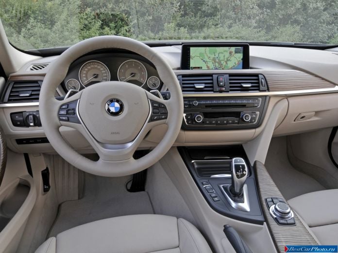 2013 BMW 3-series Sedan - фотография 45 из 53