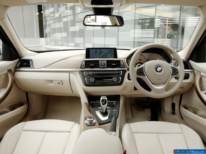2013 BMW 3-series Sedan - фотография 48 из 53 2013 BMW 3-series Sedan - фотография 48 из 53