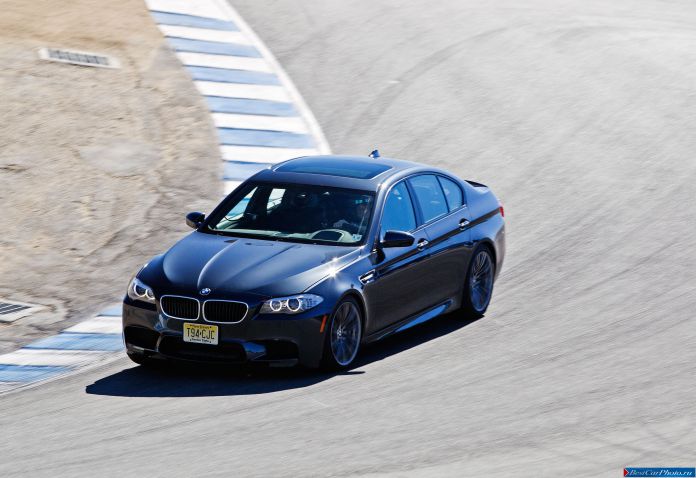 2013 BMW 5-series M Sedan US Version - фотография 17 из 67