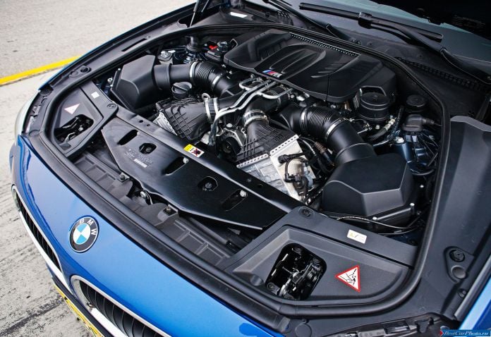 2013 BMW 5-series M Sedan US Version - фотография 55 из 67