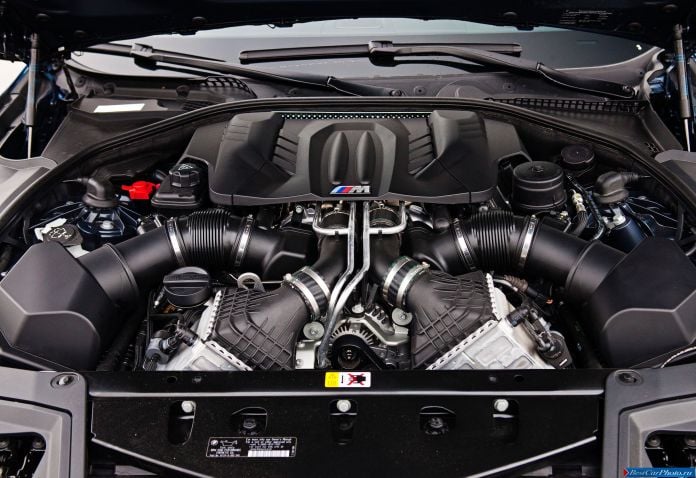 2013 BMW 5-series M Sedan US Version - фотография 56 из 67