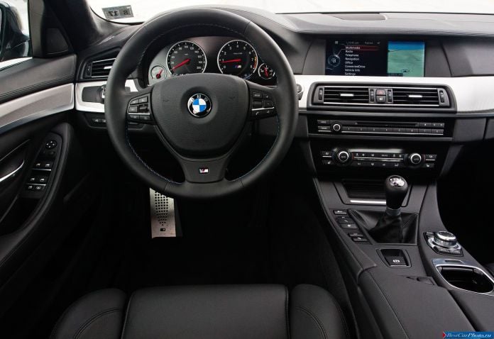 2013 BMW 5-series M Sedan US Version - фотография 61 из 67 2013 BMW 5-series M Sedan US Version - фотография 61 из 67