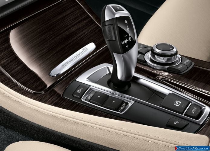 2013 BMW 5-series Sedan ActiveHybrid - фотография 7 из 143