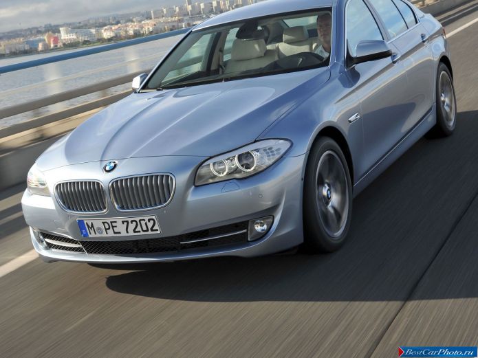 2013 BMW 5-series Sedan ActiveHybrid - фотография 17 из 143