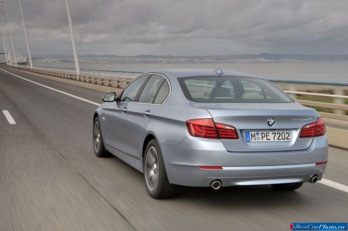 2013 BMW 5-series Sedan ActiveHybrid - фотография 22 из 143