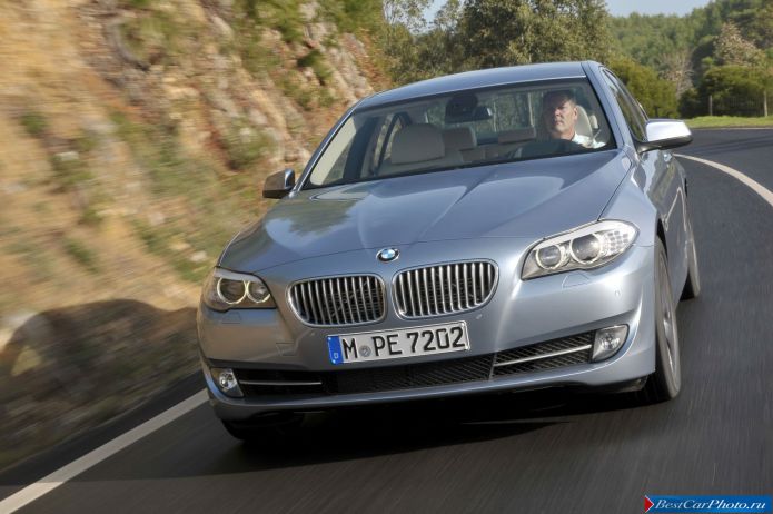 2013 BMW 5-series Sedan ActiveHybrid - фотография 33 из 143