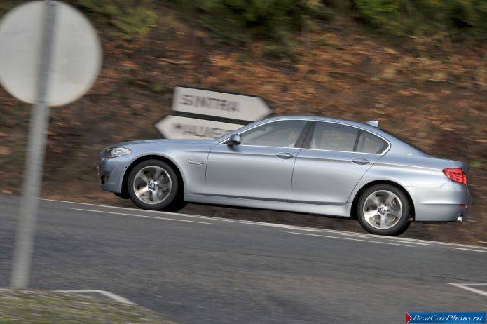 2013 BMW 5-series Sedan ActiveHybrid - фотография 55 из 143