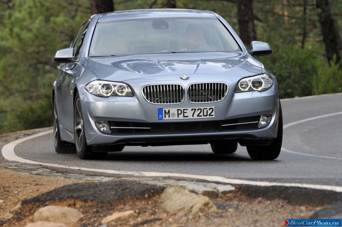 2013 BMW 5-series Sedan ActiveHybrid - фотография 58 из 143