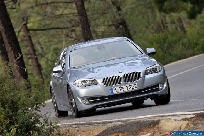 2013 BMW 5-series Sedan ActiveHybrid - фотография 60 из 143