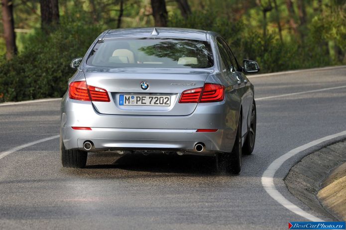2013 BMW 5-series Sedan ActiveHybrid - фотография 61 из 143