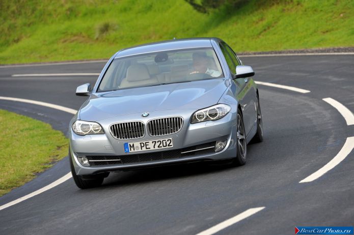 2013 BMW 5-series Sedan ActiveHybrid - фотография 66 из 143
