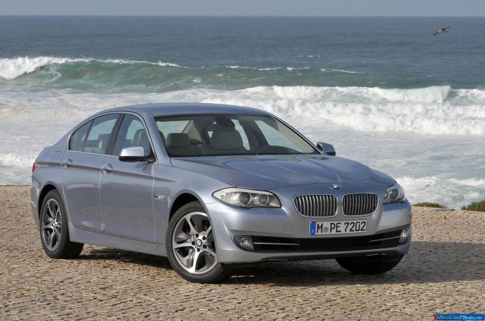 2013 BMW 5-series Sedan ActiveHybrid - фотография 90 из 143