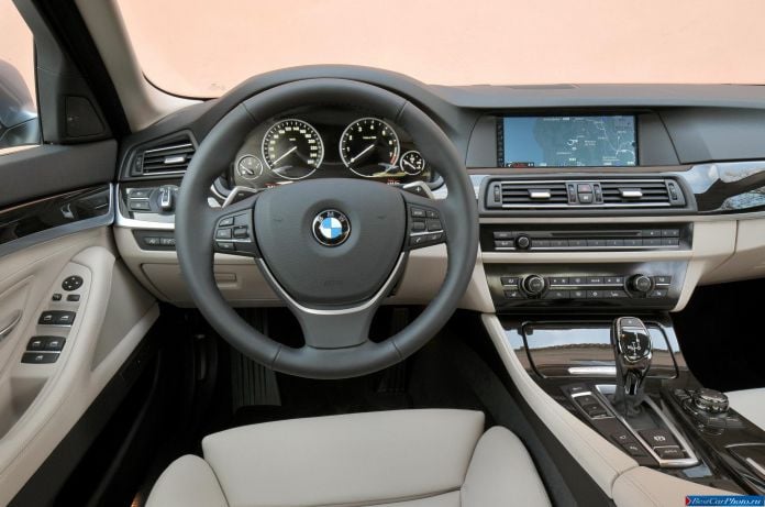 2013 BMW 5-series Sedan ActiveHybrid - фотография 94 из 143