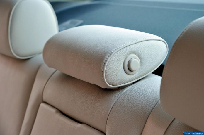 2013 BMW 5-series Sedan ActiveHybrid - фотография 117 из 143 2013 BMW 5-series Sedan ActiveHybrid - фотография 117 из 143