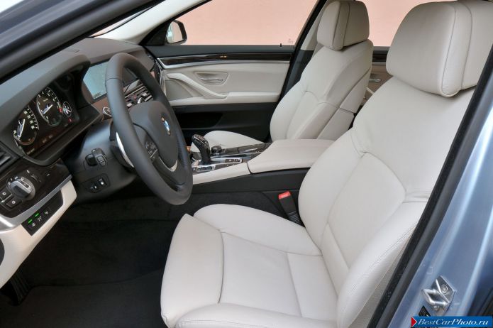 2013 BMW 5-series Sedan ActiveHybrid - фотография 118 из 143