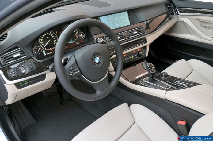 2013 BMW 5-series Sedan ActiveHybrid - фотография 120 из 143 2013 BMW 5-series Sedan ActiveHybrid - фотография 120 из 143