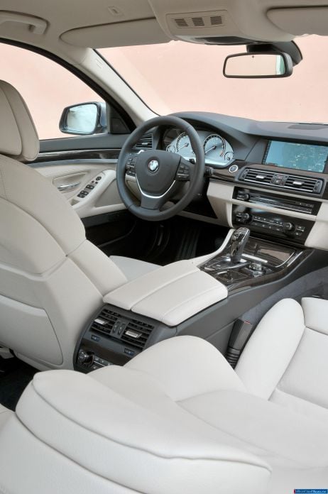 2013 BMW 5-series Sedan ActiveHybrid - фотография 134 из 143 2013 BMW 5-series Sedan ActiveHybrid - фотография 134 из 143