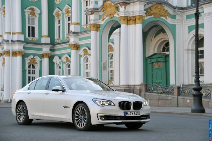 2013 BMW 7-series - фотография 5 из 190 2013 BMW 7-series - фотография 5 из 190