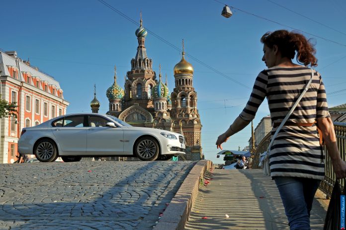 2013 BMW 7-series - фотография 15 из 190