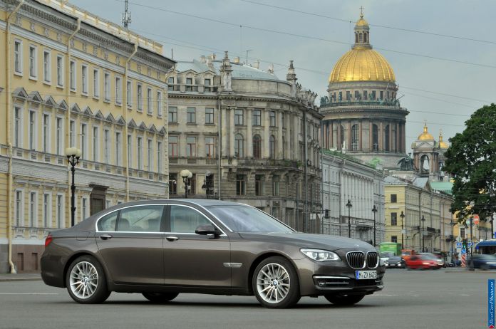 2013 BMW 7-series - фотография 19 из 190 2013 BMW 7-series - фотография 19 из 190