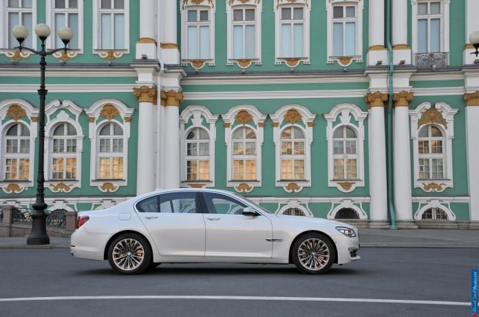 2013 BMW 7-series - фотография 22 из 190 2013 BMW 7-series - фотография 22 из 190