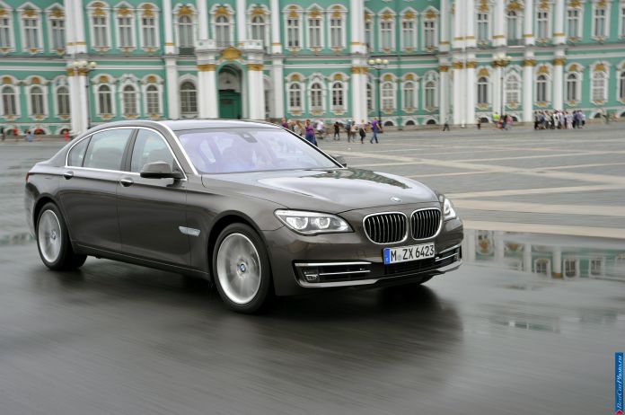 2013 BMW 7-series - фотография 25 из 190 2013 BMW 7-series - фотография 25 из 190