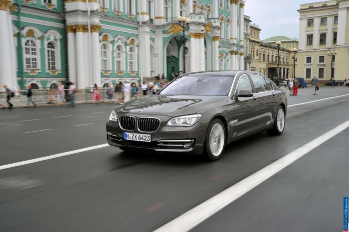 2013 BMW 7-series - фотография 29 из 190 2013 BMW 7-series - фотография 29 из 190