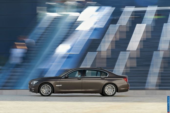 2013 BMW 7-series - фотография 80 из 190 2013 BMW 7-series - фотография 80 из 190