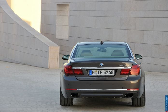 2013 BMW 7-series - фотография 104 из 190 2013 BMW 7-series - фотография 104 из 190