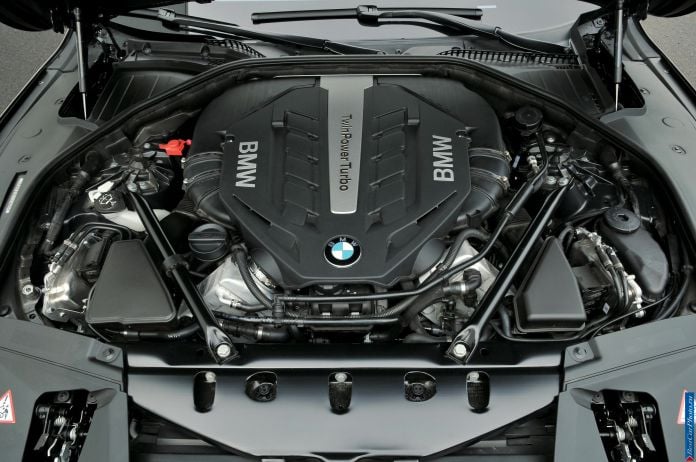 2013 BMW 7-series - фотография 134 из 190
