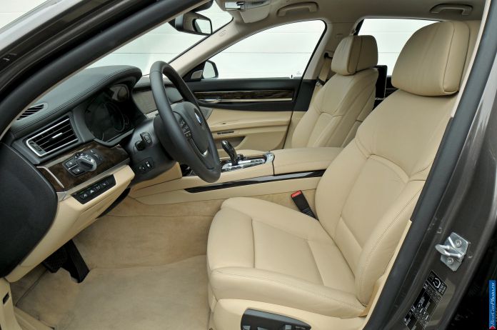 2013 BMW 7-series - фотография 154 из 190 2013 BMW 7-series - фотография 154 из 190