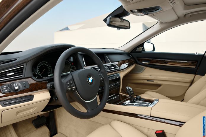 2013 BMW 7-series - фотография 158 из 190 2013 BMW 7-series - фотография 158 из 190