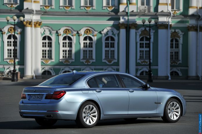 2013 BMW 7-series ActiveHybrid - фотография 9 из 35