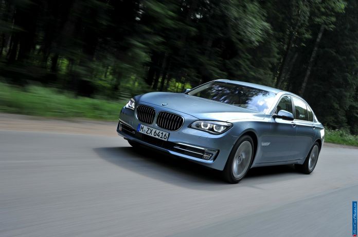 2013 BMW 7-series ActiveHybrid - фотография 13 из 35 2013 BMW 7-series ActiveHybrid - фотография 13 из 35
