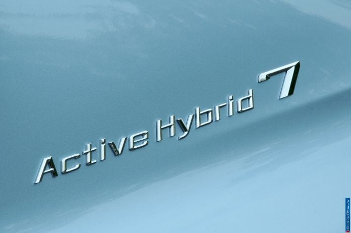 2013 BMW 7-series ActiveHybrid - фотография 25 из 35 2013 BMW 7-series ActiveHybrid - фотография 25 из 35
