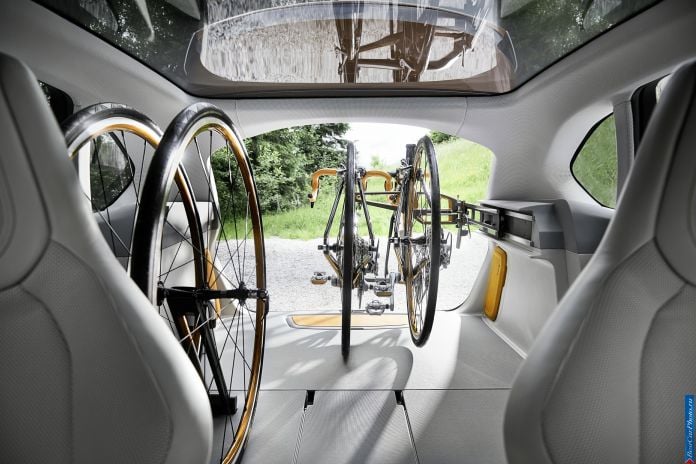 2013 BMW Active Tourer Outdoor Concept - фотография 15 из 27