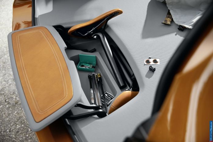 2013 BMW Active Tourer Outdoor Concept - фотография 24 из 27